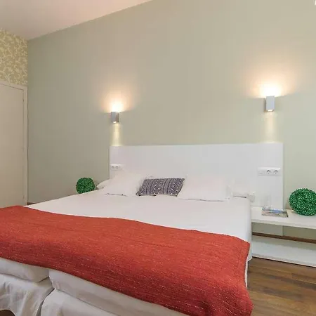 1840 Hotel *